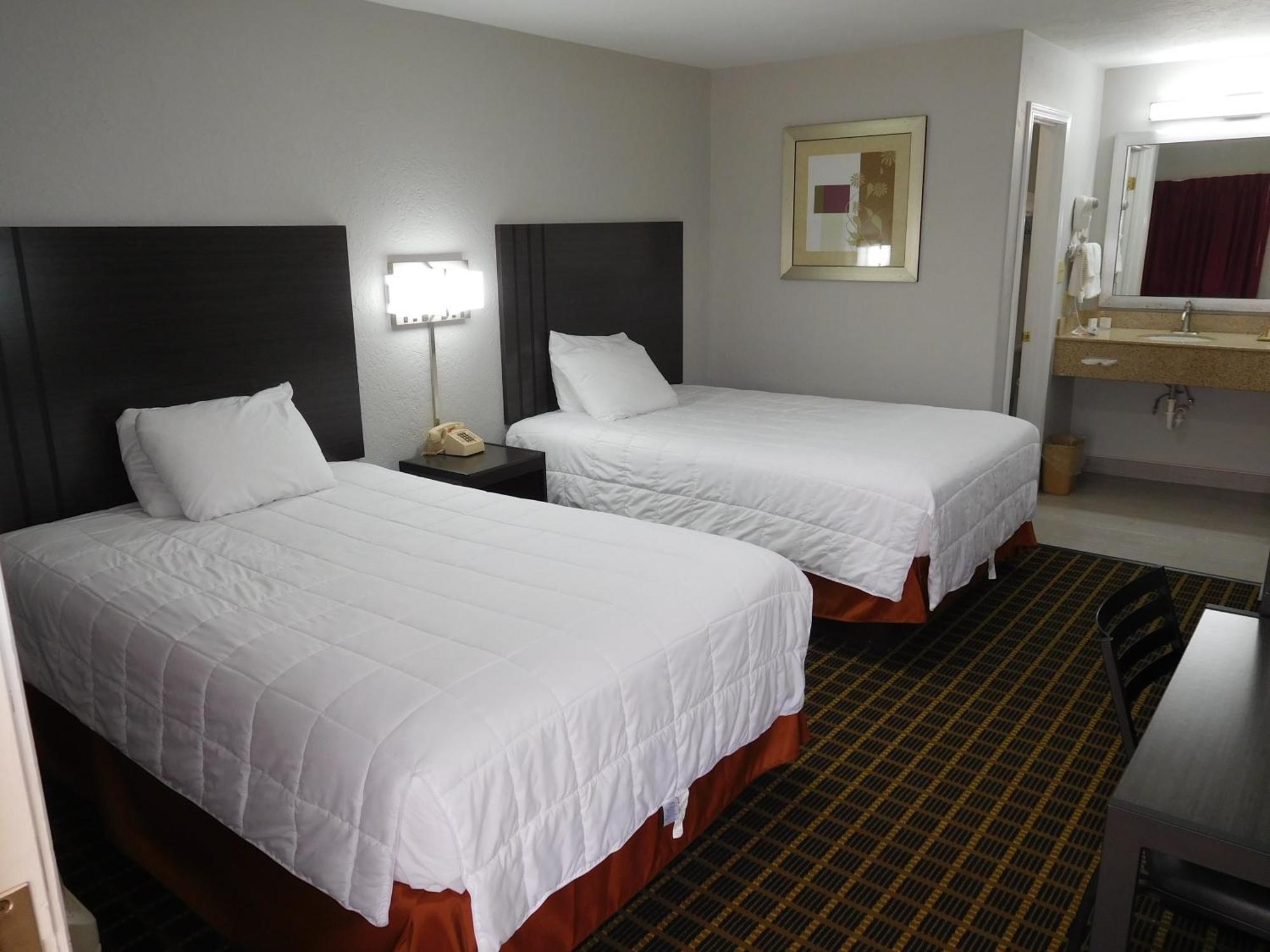 Deluxe Inn Stamford Εξωτερικό φωτογραφία
