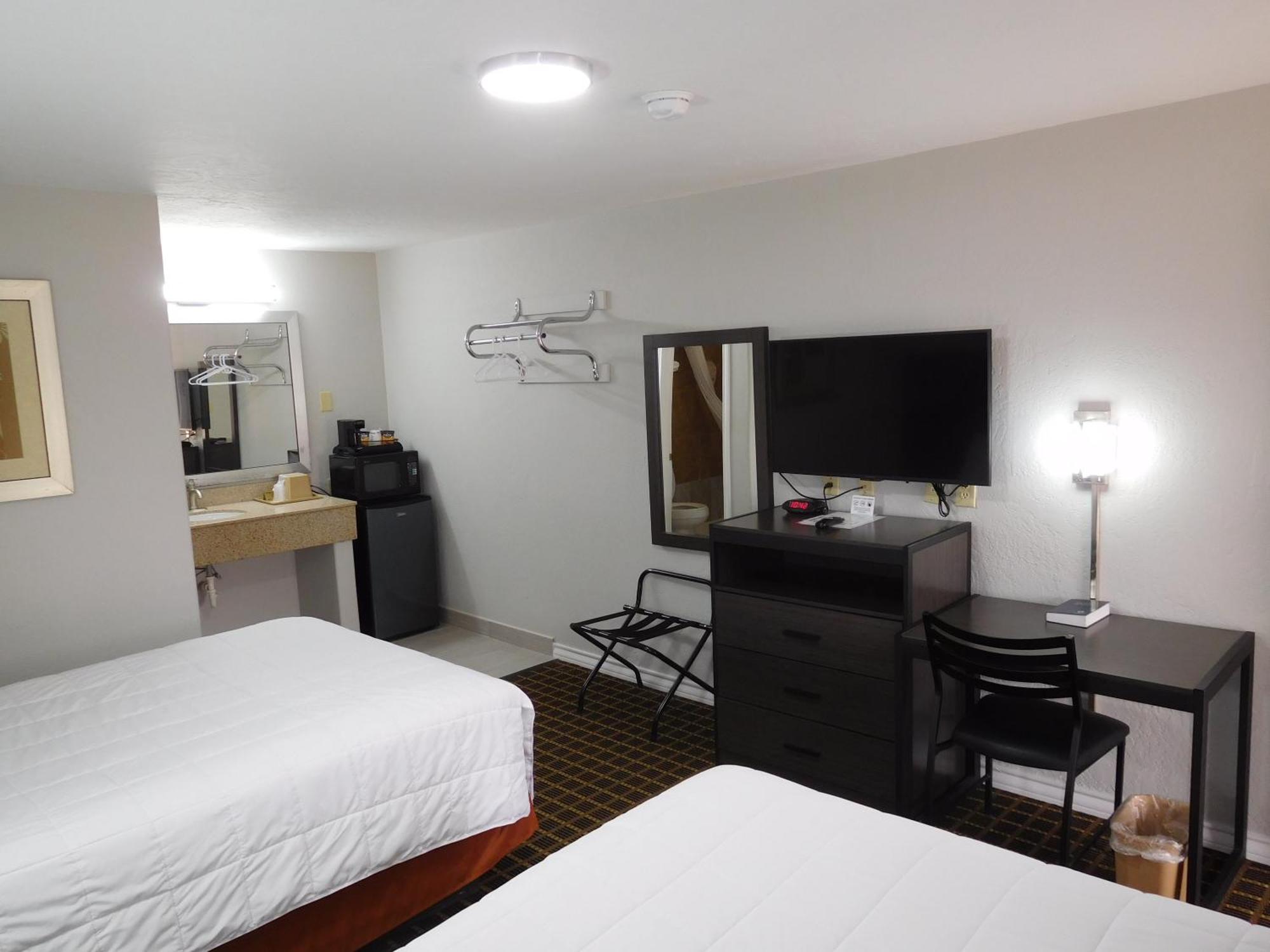 Deluxe Inn Stamford Εξωτερικό φωτογραφία